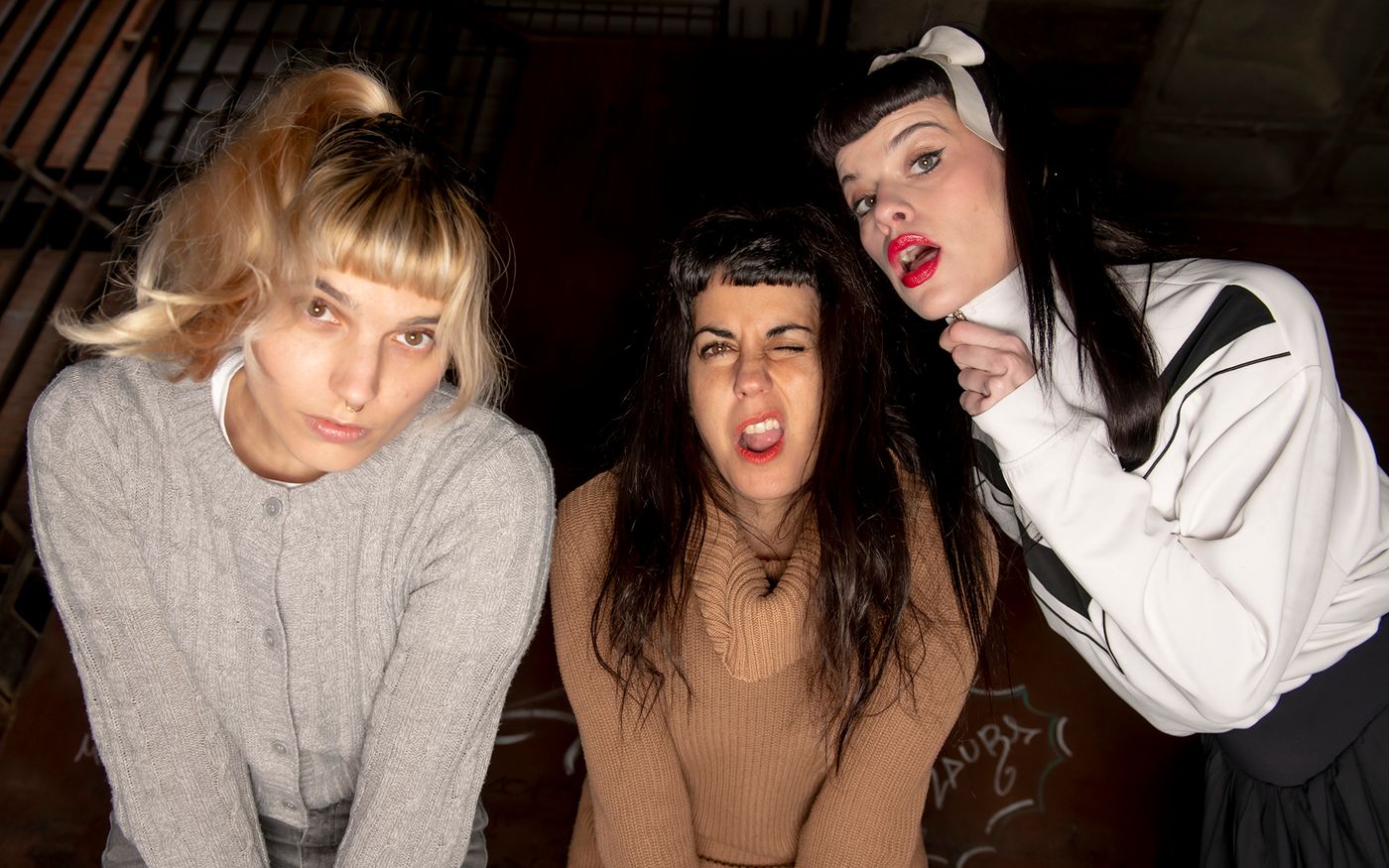 Rita Dolores, Laura del Amo y Supercarmen Merino: tiburonas. Foto: Alfredo Arias