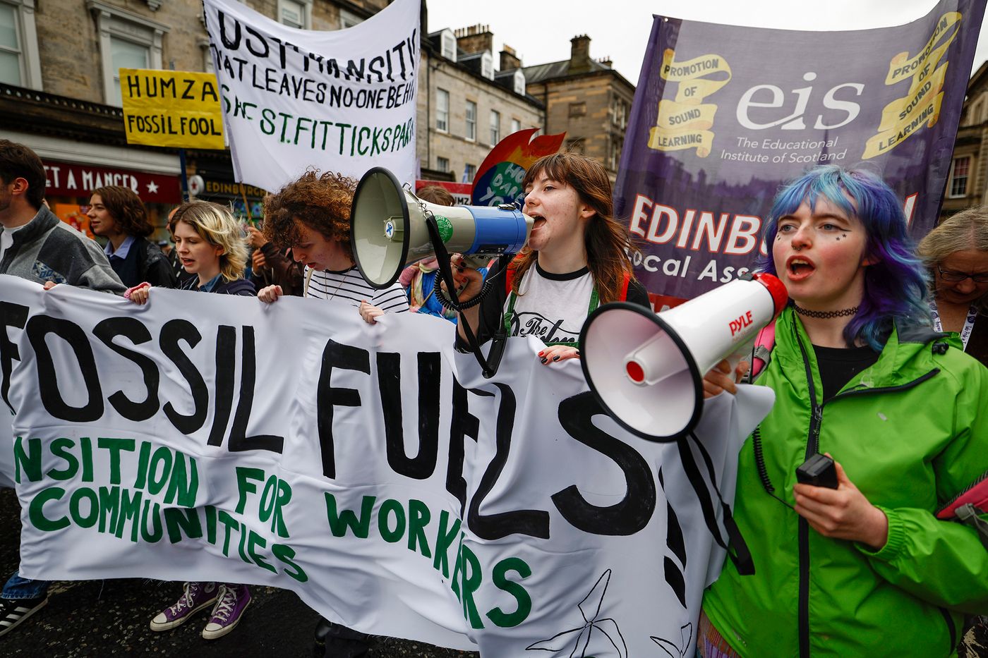 Manifestación en contra la energía fósil. Foto: Jeff J. Mitchell (Getty Images)