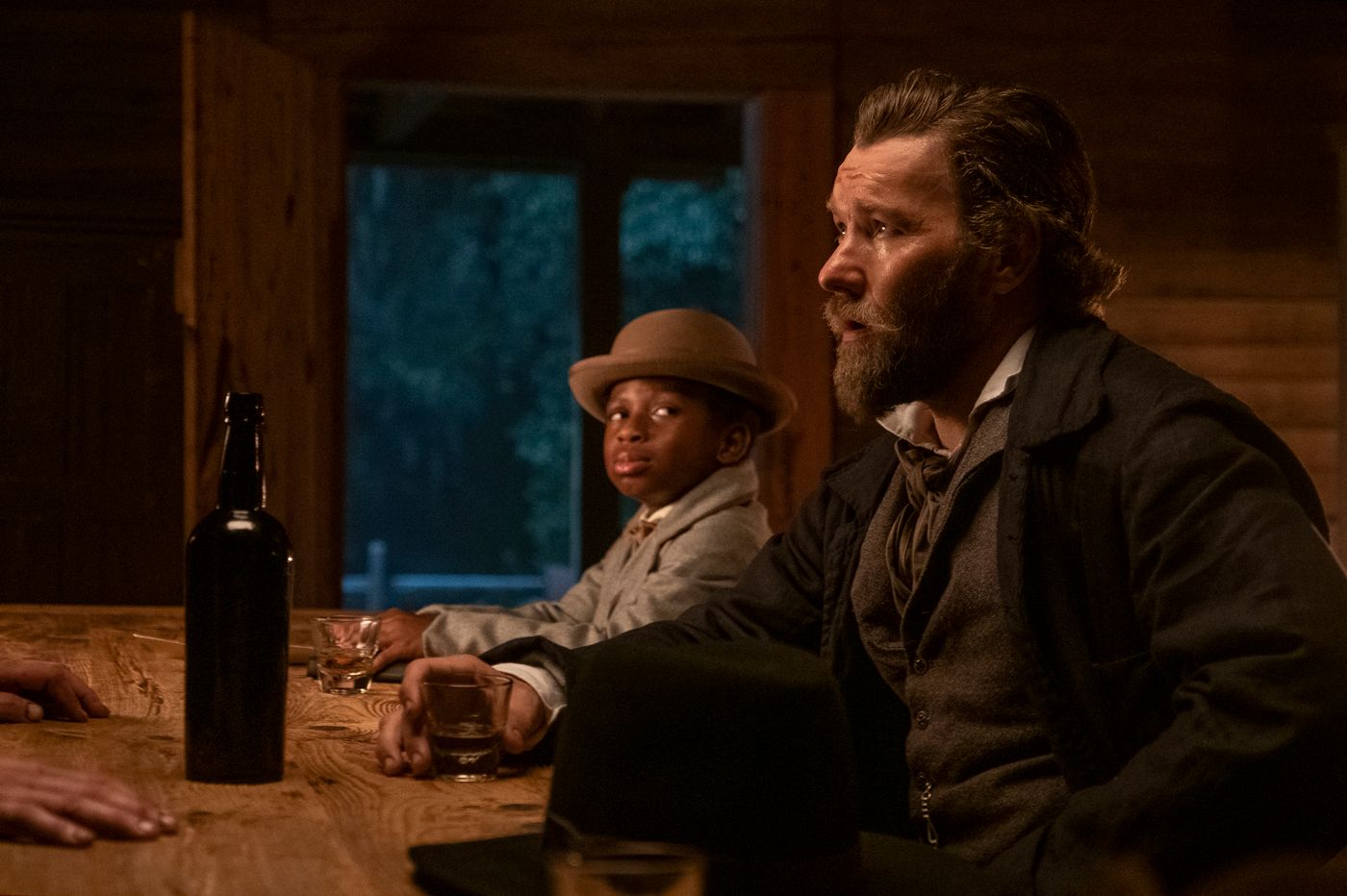 Joel Edgerton como el perseguidor Arnold Ridgeway.