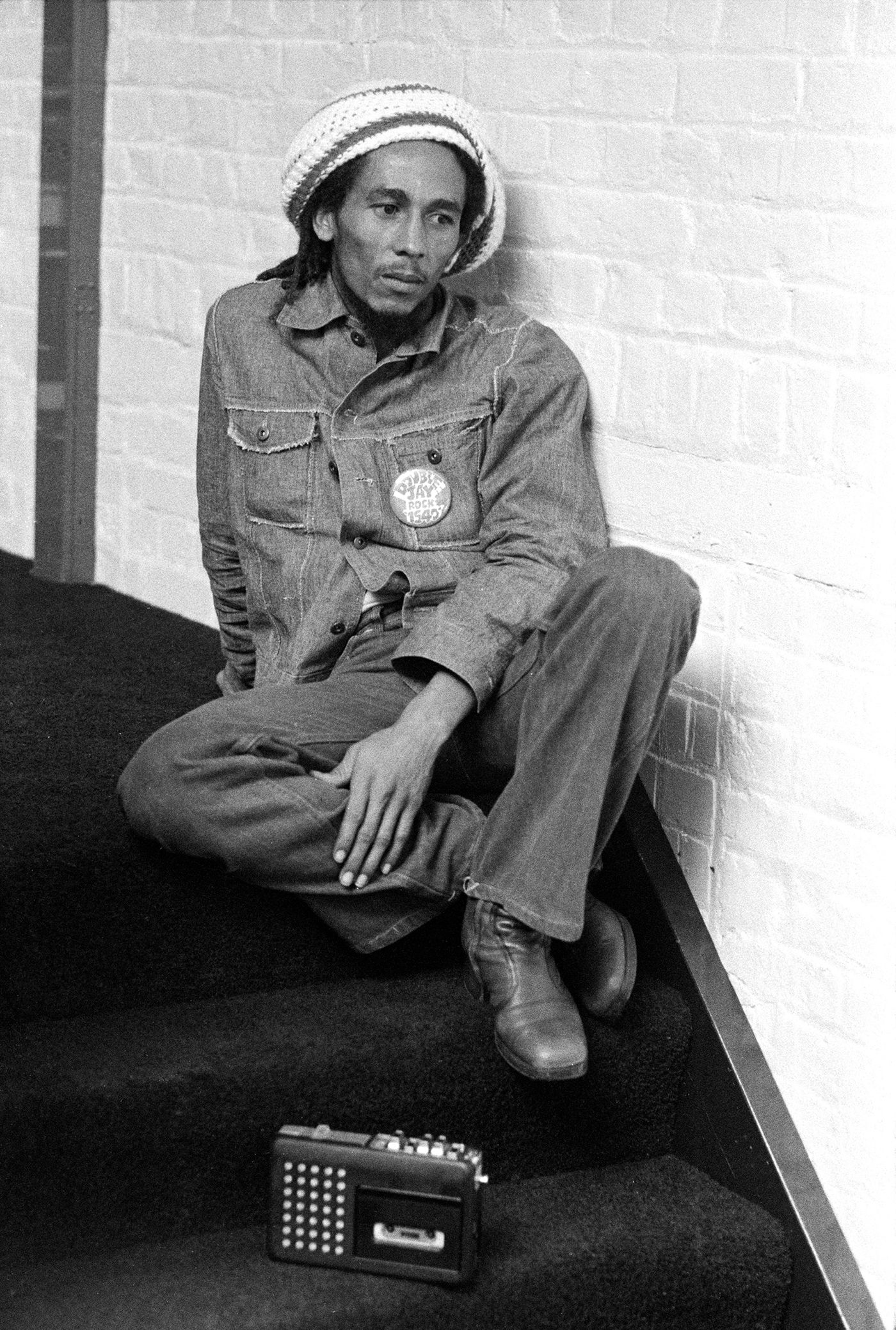 En las oficinas de Island Records, en Londres, en 1975. Foto: Michael Putland (Getty Images)