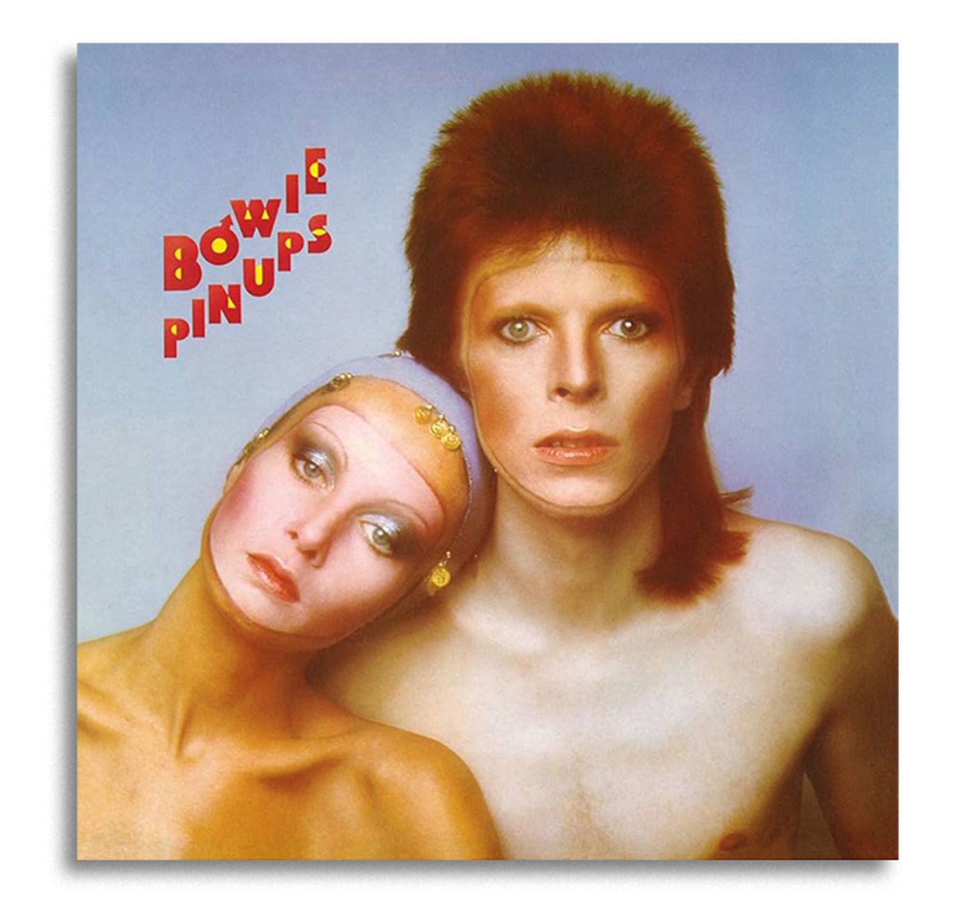 Twiggy en la portada del álbum “Pin Ups” (1973), de David Bowie. La foto es Justin de Villeneuve, novio y mánager de Twiggy entre 1966 y 1973.