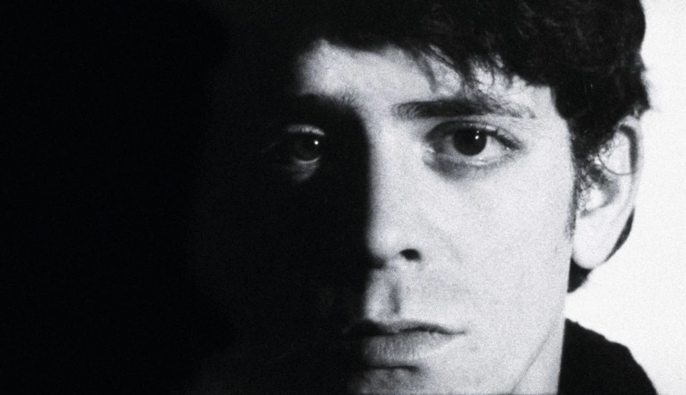 El legado de The Velvet Underground, la base sobre la que edificó su imagen de músico oscuro, salvaje y maldito. Foto: Andy Warhol