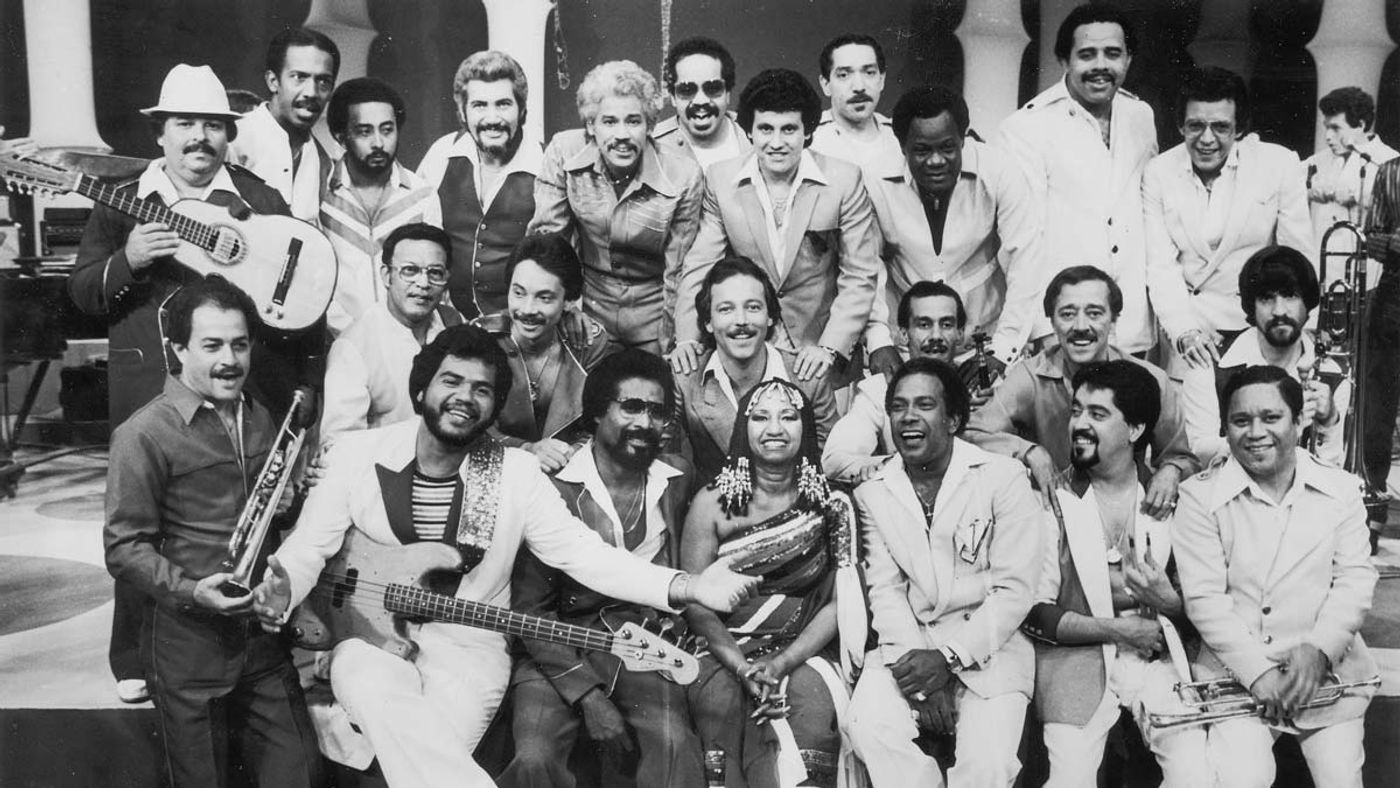 Constelación Fania All Stars, en 1980, con Celia Cruz en el centro. Foto: Oswaldo Silva
