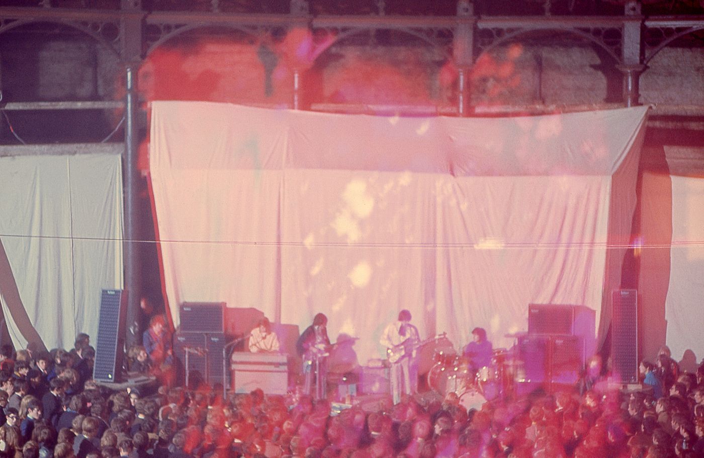1966. Los inicios de Pink Floyd: concierto en Londres. Foto: Adam Ritchie / Redferns (Getty Images)