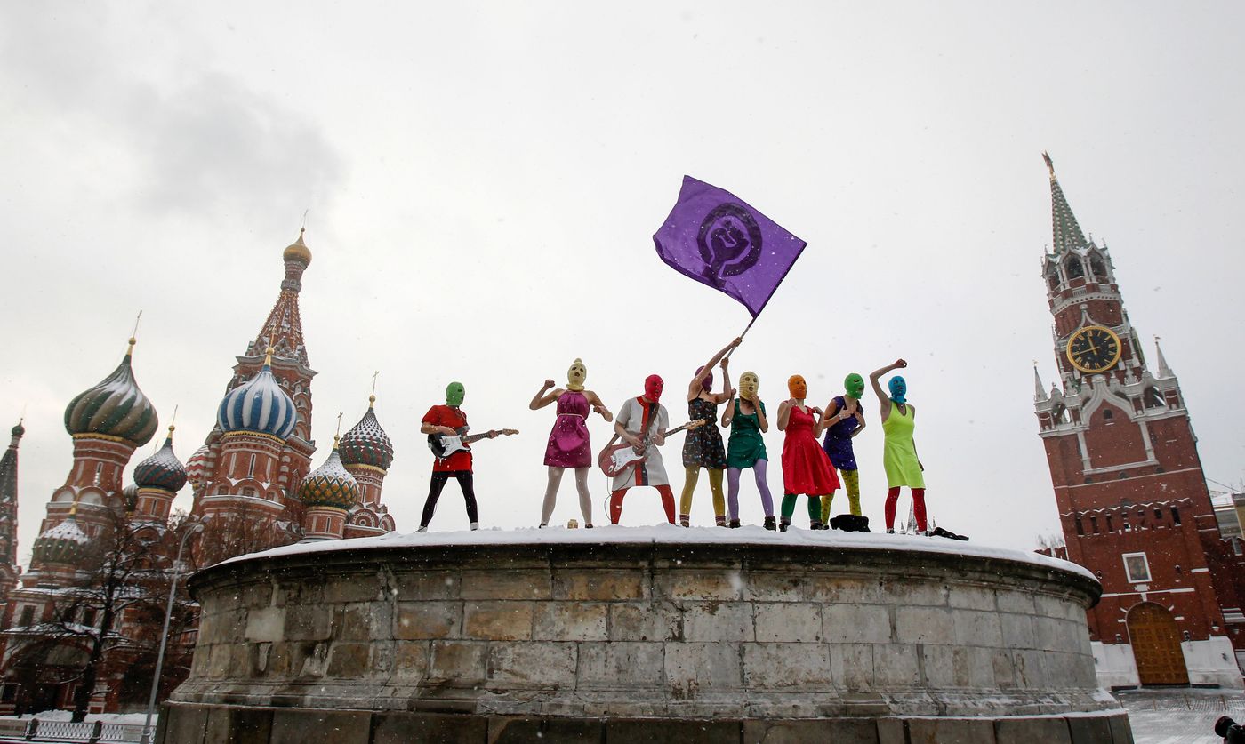 Las Pussy Riot en acción, en 2012.