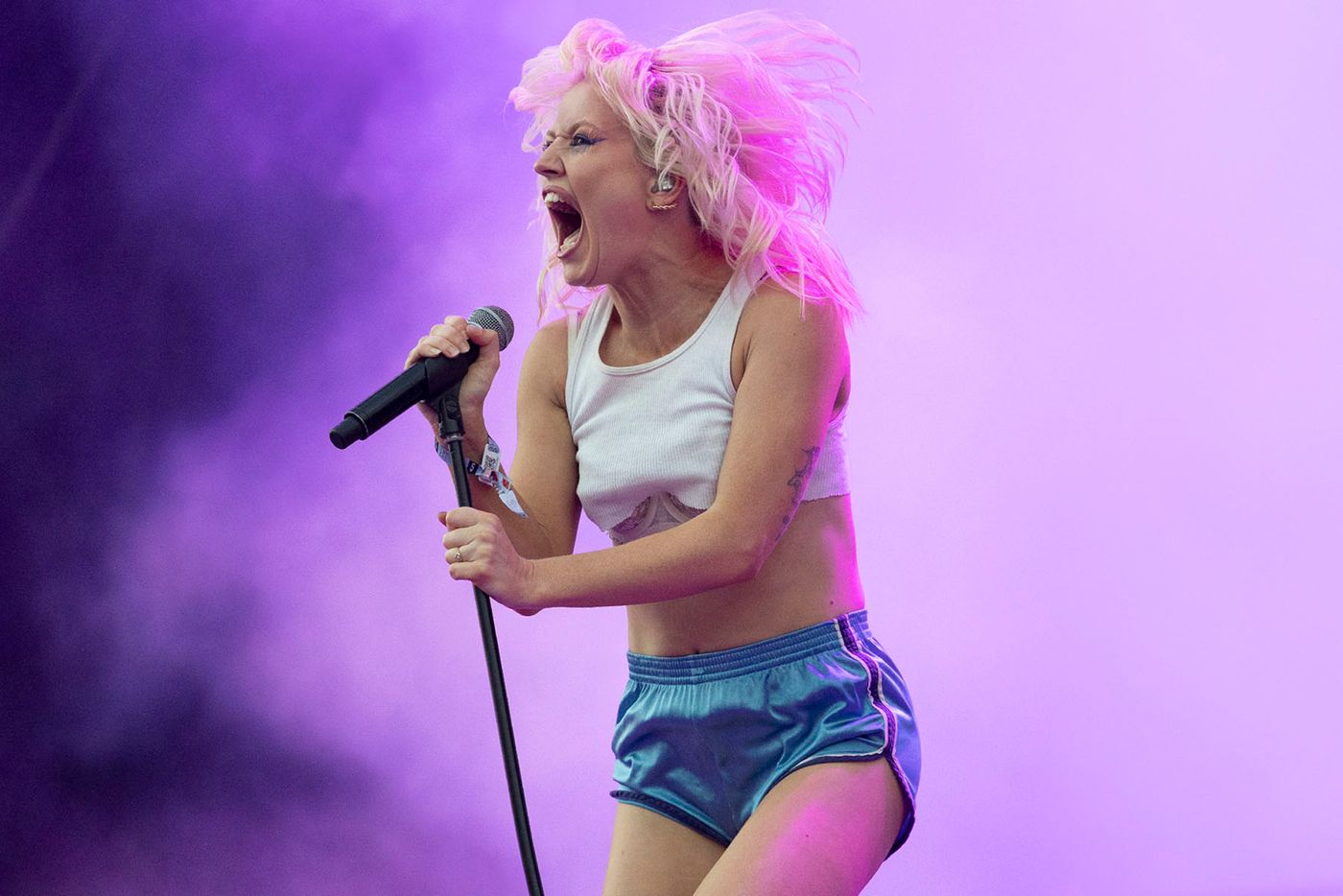 Amyl And The Sniffers y su lengua afilada. Foto: Marina Tomàs